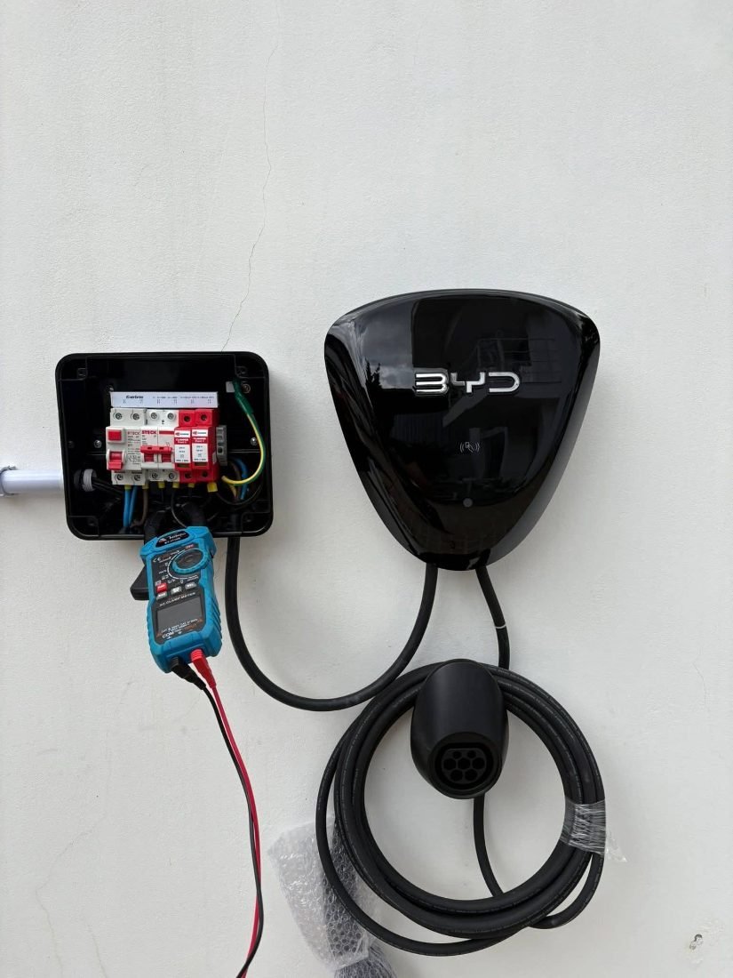 Instalação de Wallbox — carregador BYD para veículo elétrico com medição técnica pela DDS Serviços ECO em São Paulo